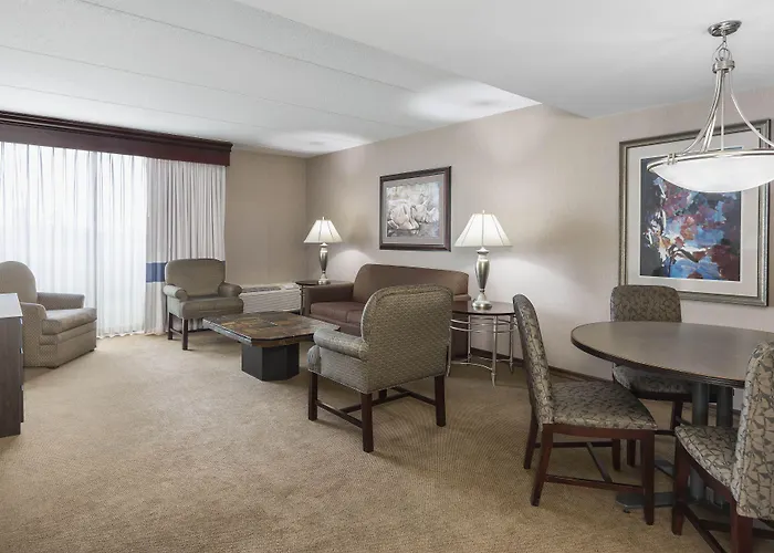 Four Points By Sheraton Chicago O'hare Hotel Schiller Park