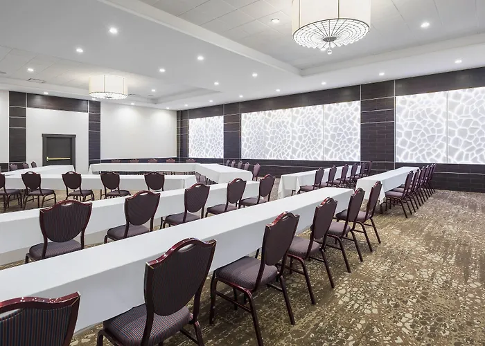 Four Points By Sheraton Chicago O'hare Hotel 3*